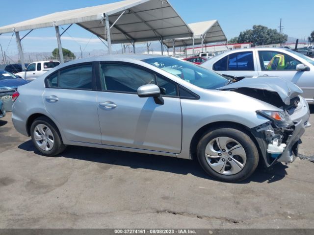 19XFB2F53EE210156 Honda Civic Sedan Lx