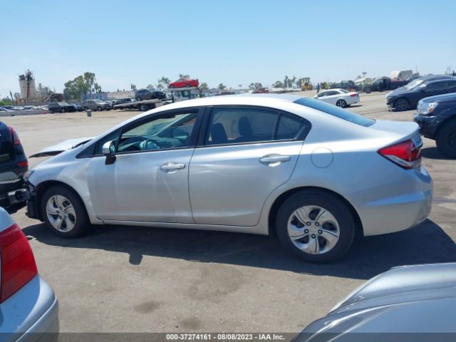 19XFB2F53EE210156 Honda Civic Sedan Lx