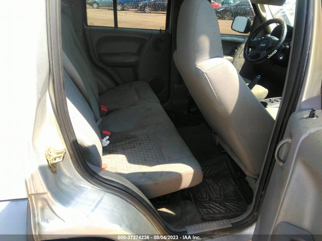 2006 JEEP LIBERTY SPORT VIN: 1J4GL48K26W133331