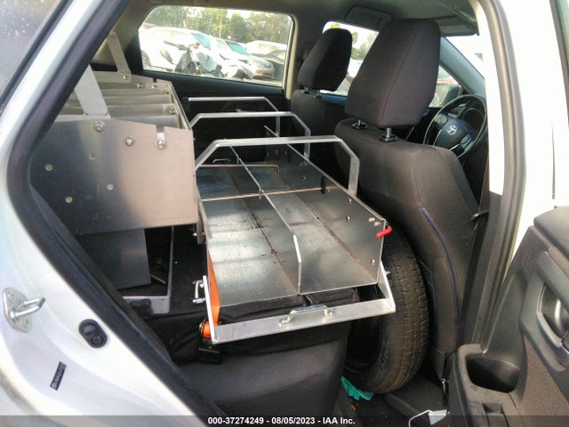 Toyota COROLLA IM 2018 JTNKARJEXJJ574195 Image 8