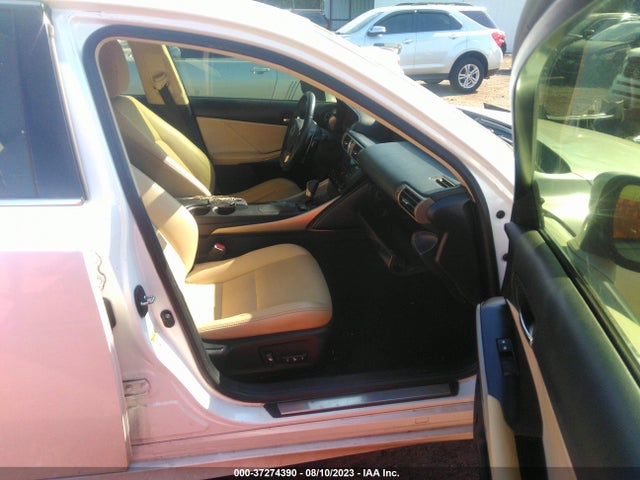 Lexus IS 350 2014 JTHBE1D28E5008528 Image 11