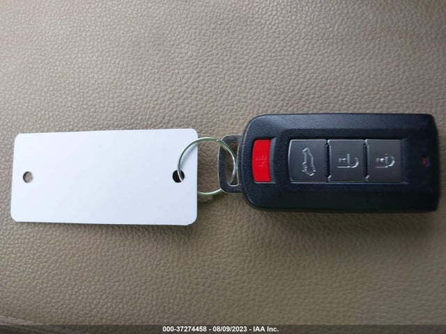 JA4AZ3A34EZ014484 Mitsubishi Outlander Se