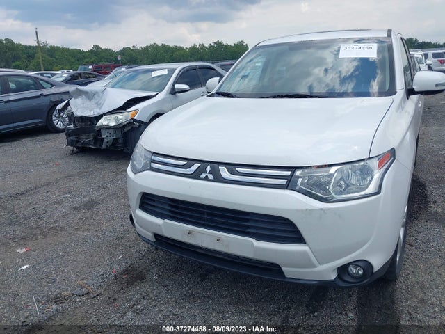 JA4AZ3A34EZ014484 Mitsubishi Outlander Se