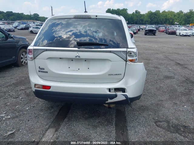 JA4AZ3A34EZ014484 Mitsubishi Outlander Se