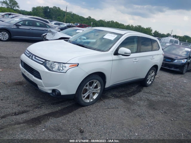 JA4AZ3A34EZ014484 Mitsubishi Outlander Se