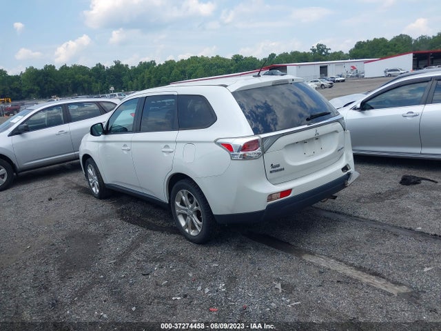 JA4AZ3A34EZ014484 Mitsubishi Outlander Se