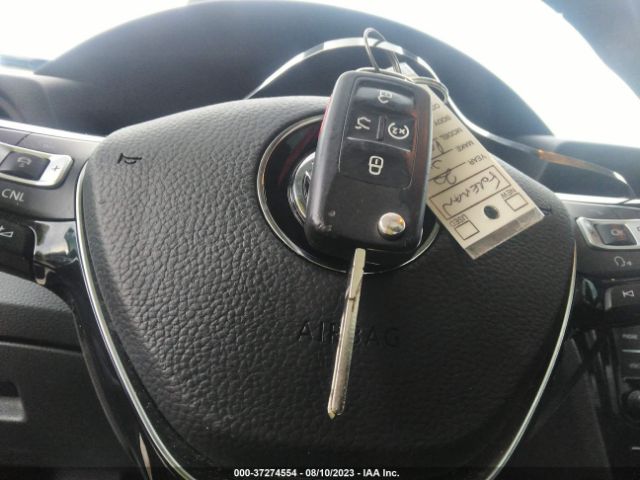 1VWMA7A31LC001819 Volkswagen Passat 2.0t R-line