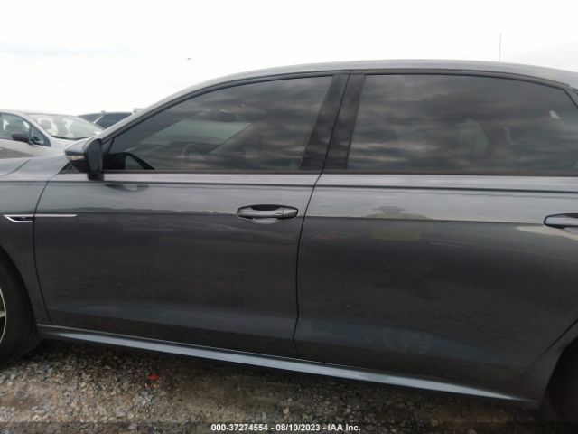 1VWMA7A31LC001819 Volkswagen Passat 2.0t R-line