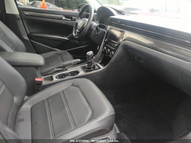 1VWMA7A31LC001819 Volkswagen Passat 2.0t R-line