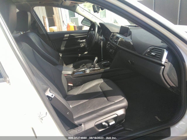 WBA8A9C52GK618377 BMW 3 Series 320i