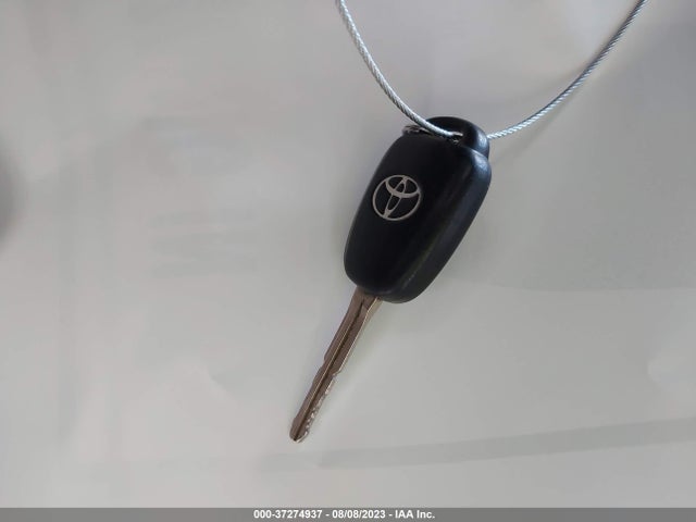 2014 TOYOTA RAV4 XLE VIN: 2T3RFREV6EW135775