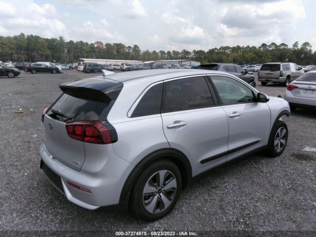 KNDCB3LC2J5112043 KIA NIRO FE