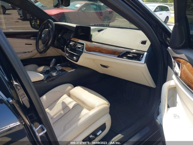 WBAJE7C30HG887359 BMW 5 Series 540i Xdrive