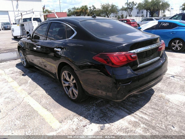 2015 INFINITI Q70 VIN: JN1BY1AR3FM560829