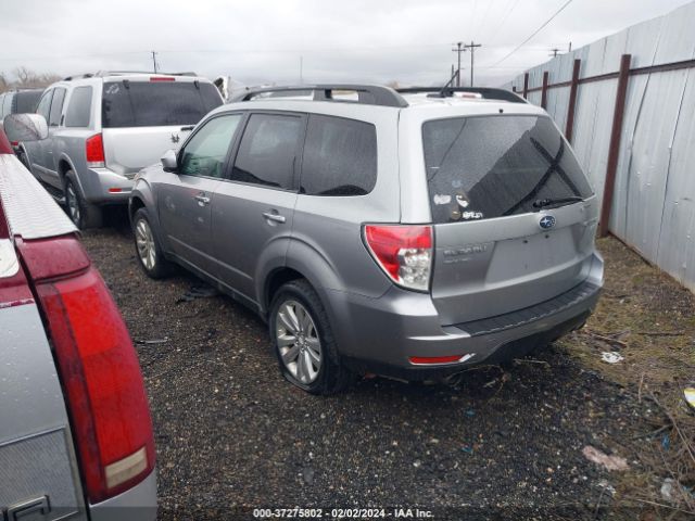 2011 SUBARU FORESTER JF2SHAEC5BH723620 Photo 2