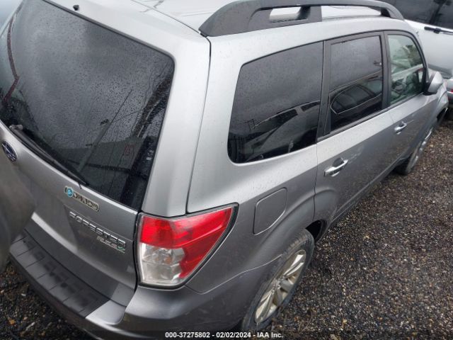 2011 SUBARU FORESTER JF2SHAEC5BH723620 Photo 3