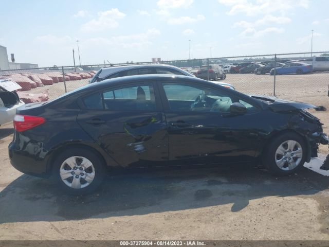 KNAFK4A69F5437132 KIA FORTE LX