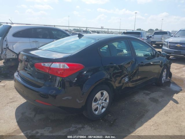 KNAFK4A69F5437132 KIA FORTE LX
