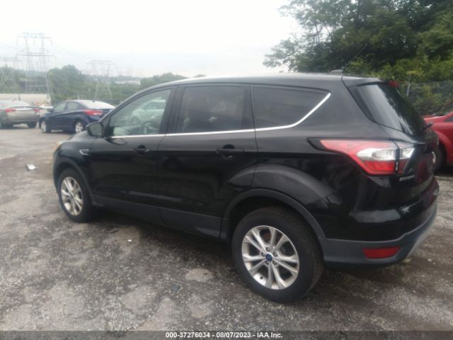 1FMCU9GD4HUD33672 Ford ESCAPE SE