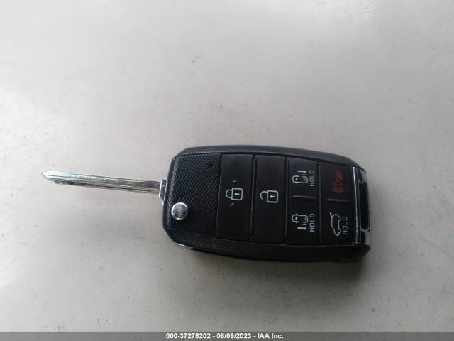 2016 KIA SEDONA LX VIN: KNDMB5C1XG6085630