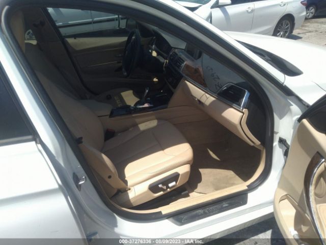 WBA8A9C52GK619089 BMW 3 Series 320i