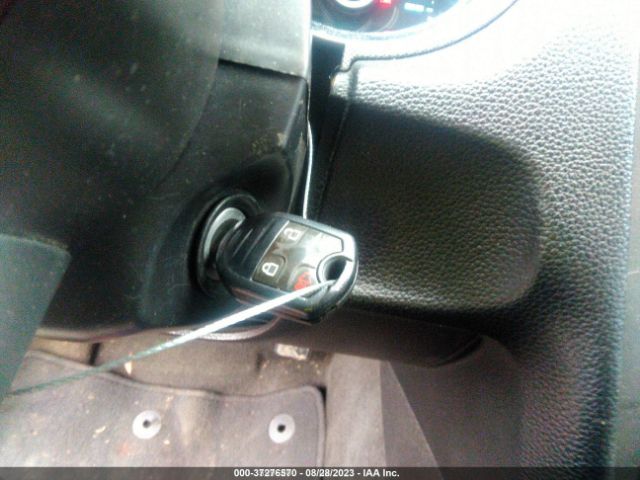 1ZVBP8EM4E5252775 Ford Mustang V6