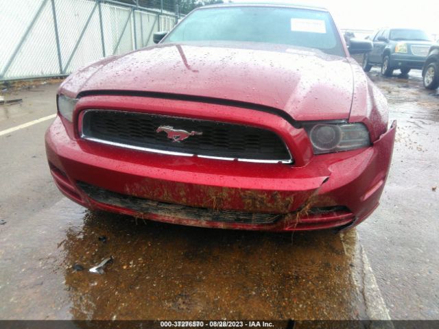 1ZVBP8EM4E5252775 Ford Mustang V6