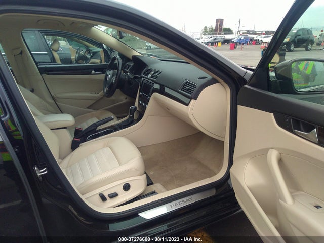 1VWCS7A37FC117460 Volkswagen Passat 1.8t Sel Premium