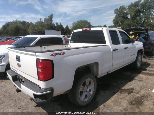Chevrolet Silverado 1500 Custom 2018 1GCVKPEC2JZ201035 Image 4