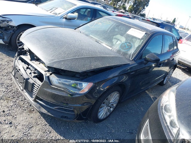 WAUUPBFF1GA104034 Audi A3 E-tron Premium