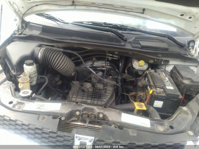 2C7WDGBG0JR363636 Dodge Grand Caravan Se