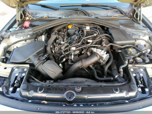 WBA8B9C38HK885987 BMW 3 Series 330i