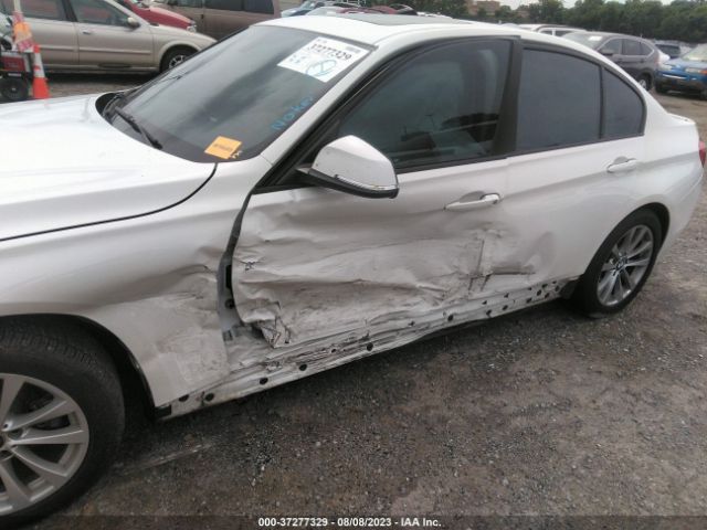 WBA8A9C39HK864763 BMW 3 Series 320i