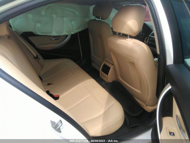 WBA8A9C39HK864763 BMW 3 Series 320i