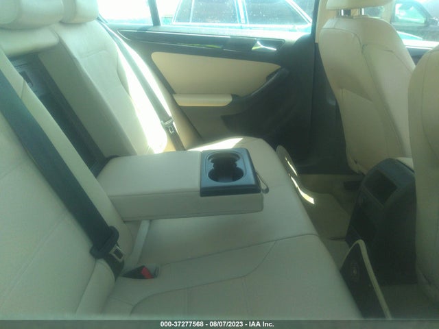 3VWL17AJ9GM249301 Volkswagen Jetta Sedan 1.8t Sel