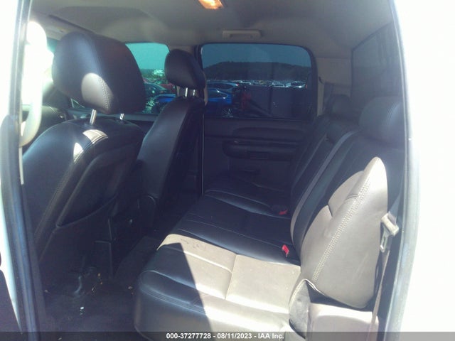 2011 CHEVROLET SILVERADO 1500 LT VIN: 3GCPKSE34BG284447