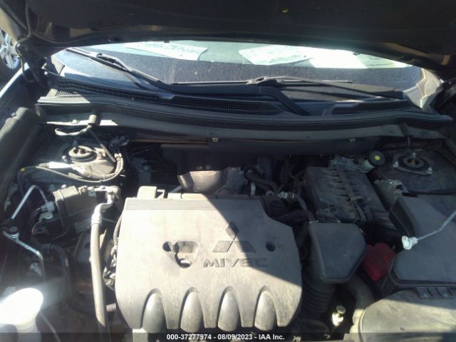 JA4AZ2A31JZ008601 Mitsubishi Outlander Es