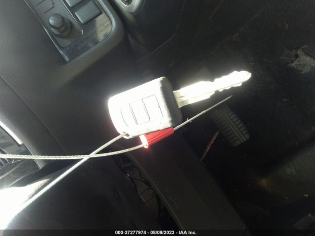 JA4AZ2A31JZ008601 Mitsubishi Outlander Es
