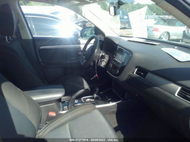 JA4AZ2A31JZ008601 Mitsubishi Outlander Es