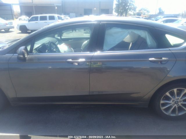 3FA6P0H70HR383267 Ford FUSION SE