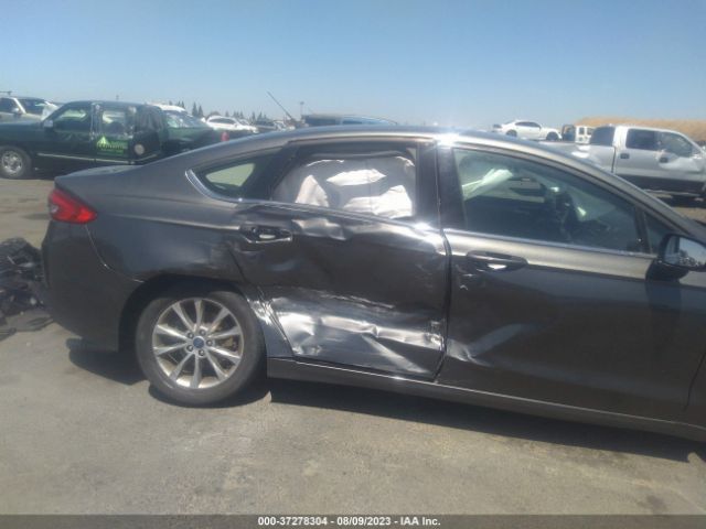 3FA6P0H70HR383267 Ford FUSION SE