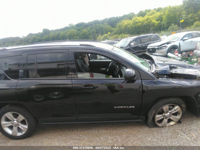 1C4NJDEB1GD559483 Jeep Compass Latitude
