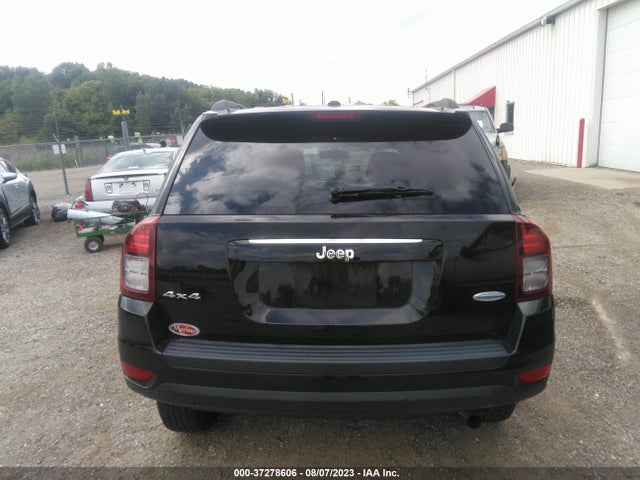 1C4NJDEB1GD559483 Jeep Compass Latitude