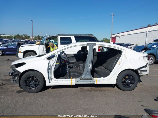 3KPFK4A7XJE211478 KIA FORTE LX