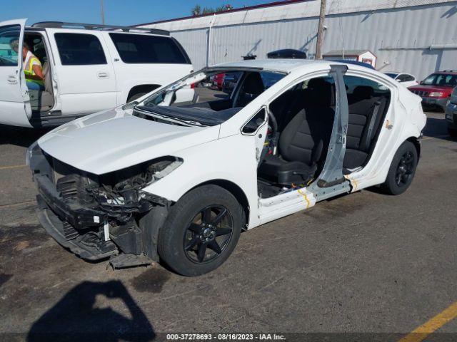 3KPFK4A7XJE211478 KIA FORTE LX