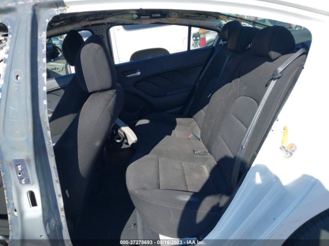3KPFK4A7XJE211478 KIA FORTE LX