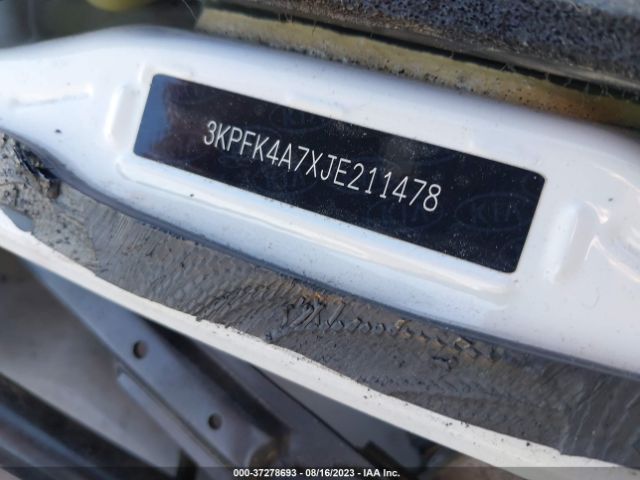 3KPFK4A7XJE211478 KIA FORTE LX
