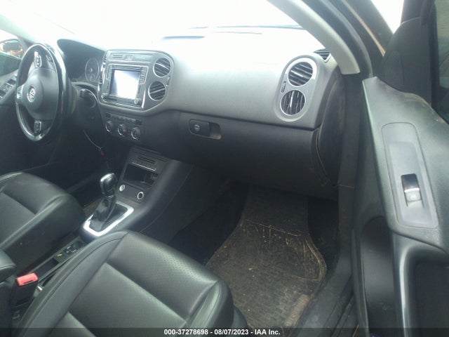 WVGAV7AX2GW579053 Volkswagen TIGUAN SE