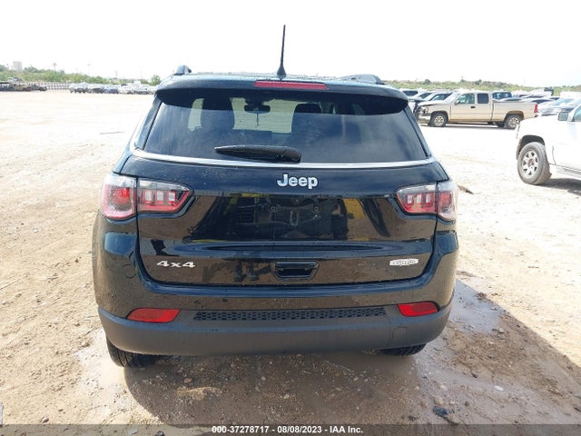 3C4NJDBB6NT186114 Jeep Compass Latitude