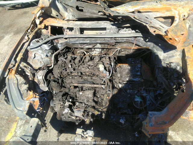 1VWAA7A33JC022848 Volkswagen Passat 2.0t S/r-line